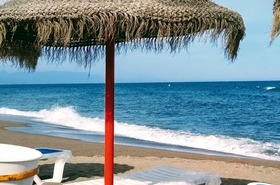 Strand van Torremolinos bij hotel Tropicana