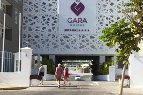 ingang Gara Spa en Suites