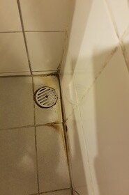 Onhygiënische badkamer