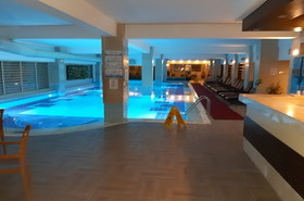 zwembad in het hotel
