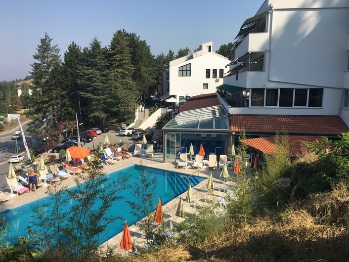 Hotel en buiten zwembad